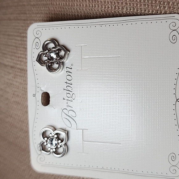 New Brighton Toledo Post Earrings, NWT - Picture 7 of 10